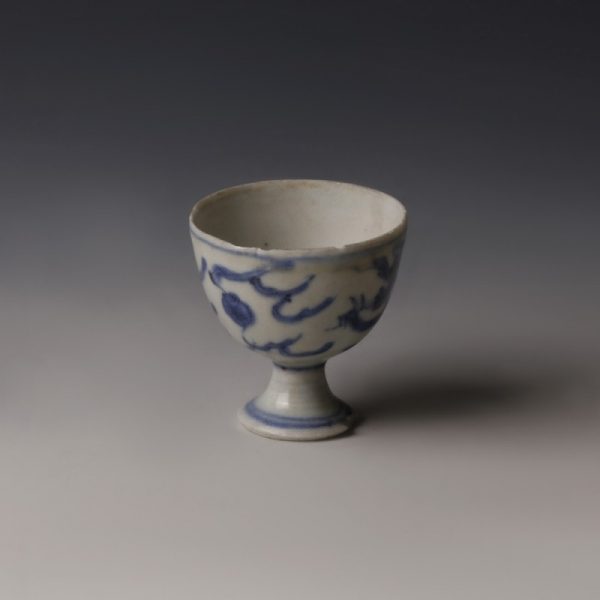 Chinese Kangxi Small Blue and White Tea Bowl