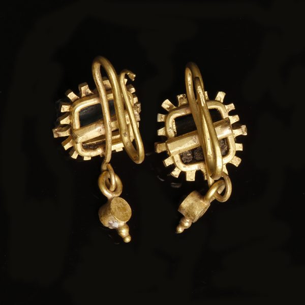 Roman Gold and Garnet Earrings Set