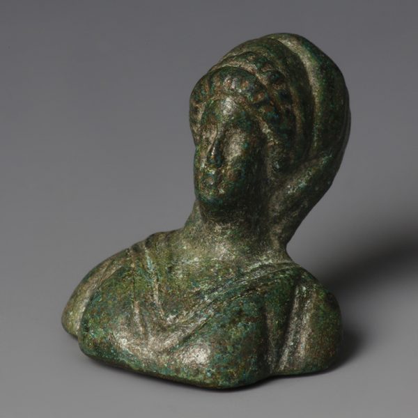 Roman Vestal Virgin Bust Appliqué