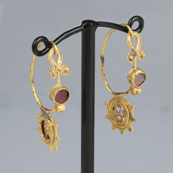 Byzantine Gold and Garnet Earrings Set