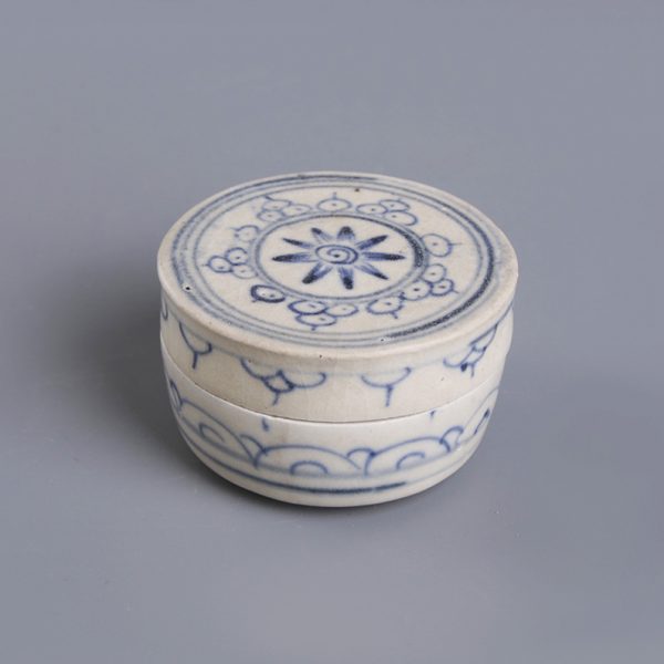 Blue and White Cylindrical Covered Box with Lotus