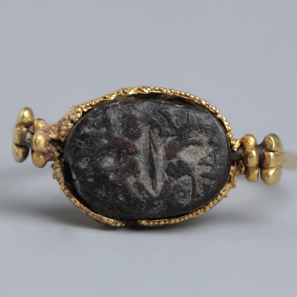 Phoenician Swirl Ring from the Mustaki Collection