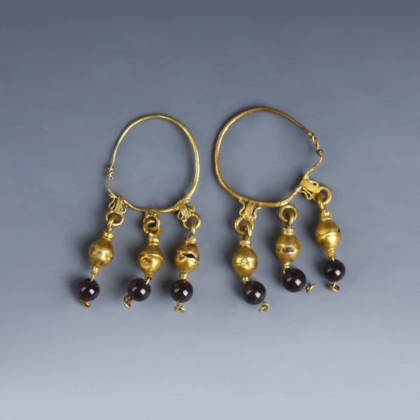 Roman Gold Hoop Earrings with Garnet Beads