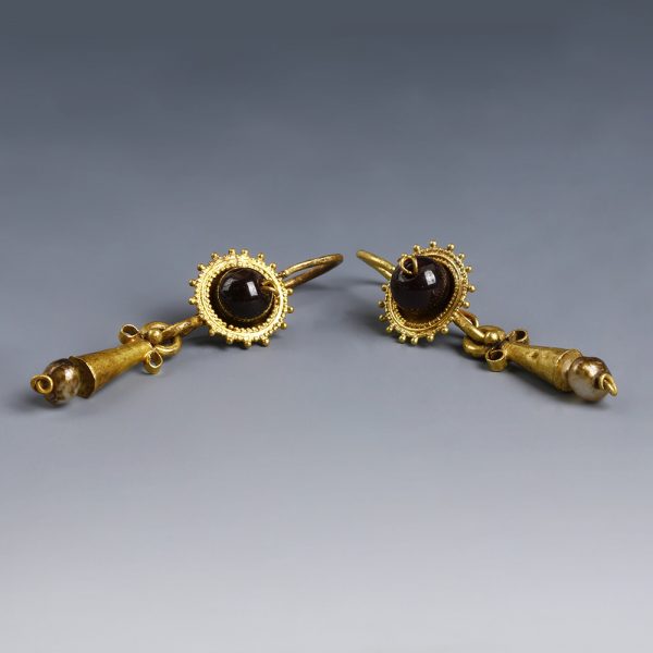 Roman Matching Pair of Earrings with Sun Disc