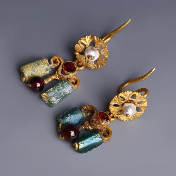 Roman Gold Earrings with Garnets and Pearls