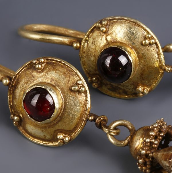 Elaborate Roman Gold Earrings with Garnets