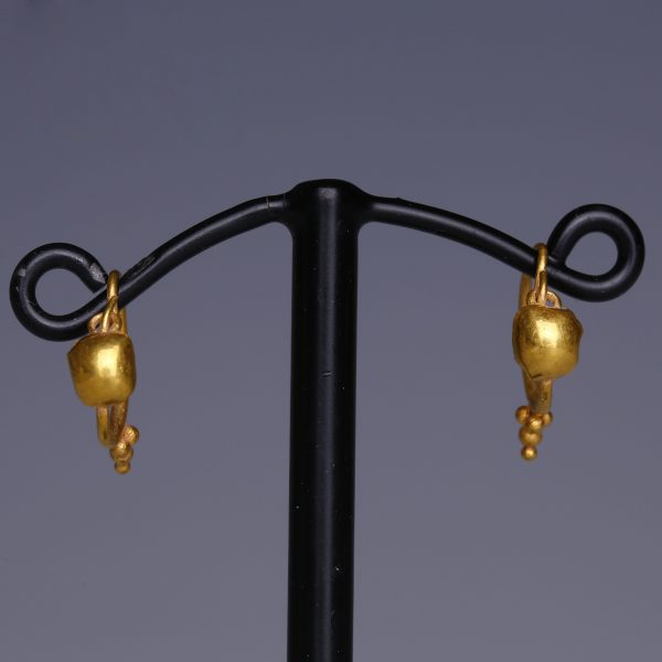 Roman Gold Earrings with Disks and Pendant Granules