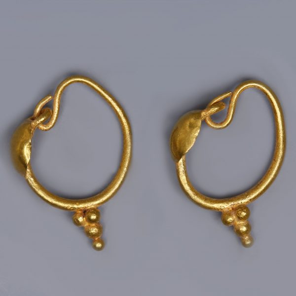 Roman Gold Earrings with Disks and Pendant Granules