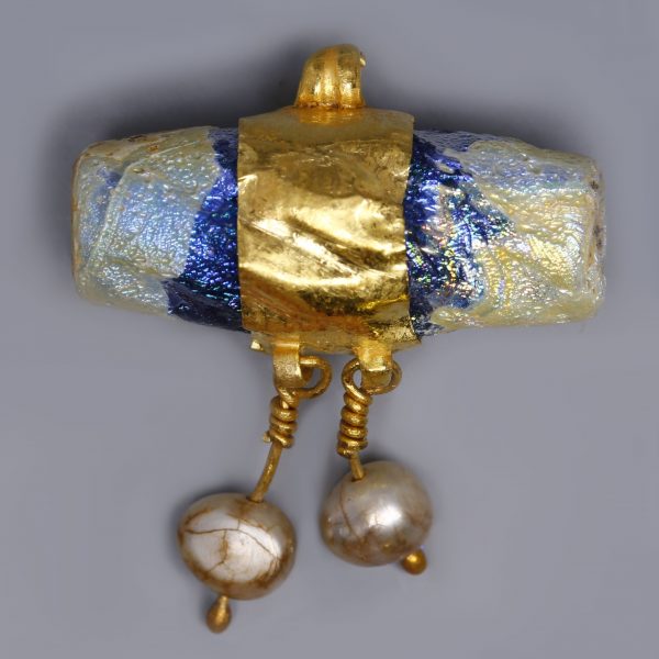 Roman Pendant with Glass and Pearls