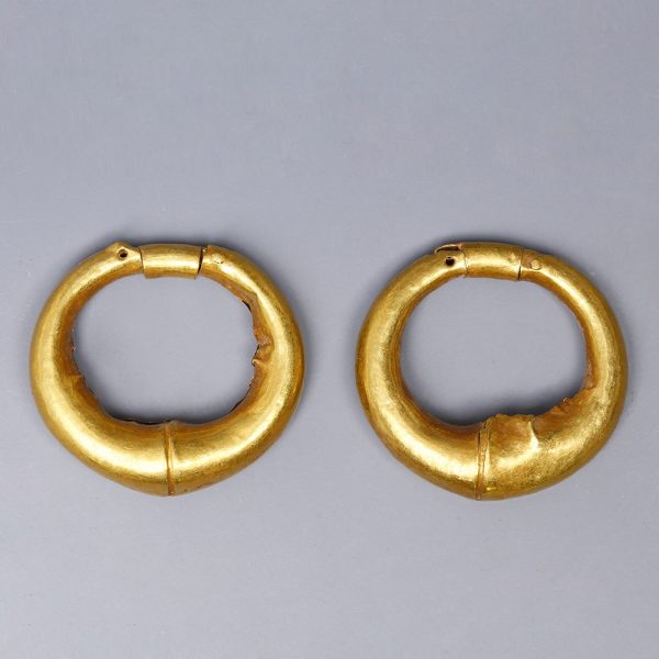 Archaic Eastern Greek Pennanular Earrings