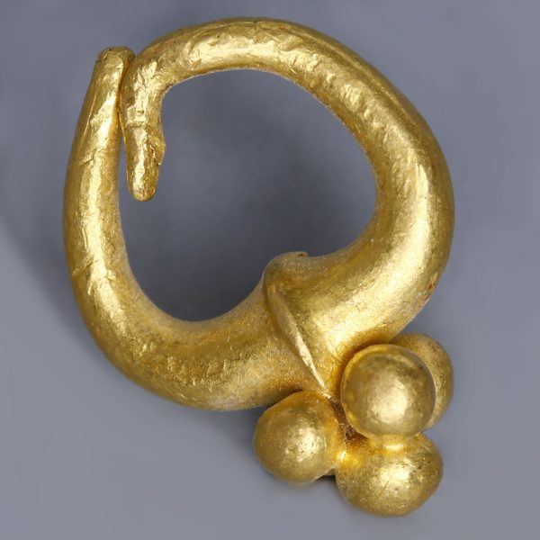 Near Eastern-Western Asiatic Single Gold Earring with Granules