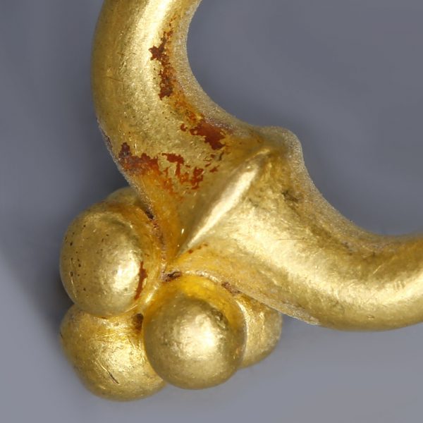 Near Eastern-Western Asiatic Single Gold Earring with Granules