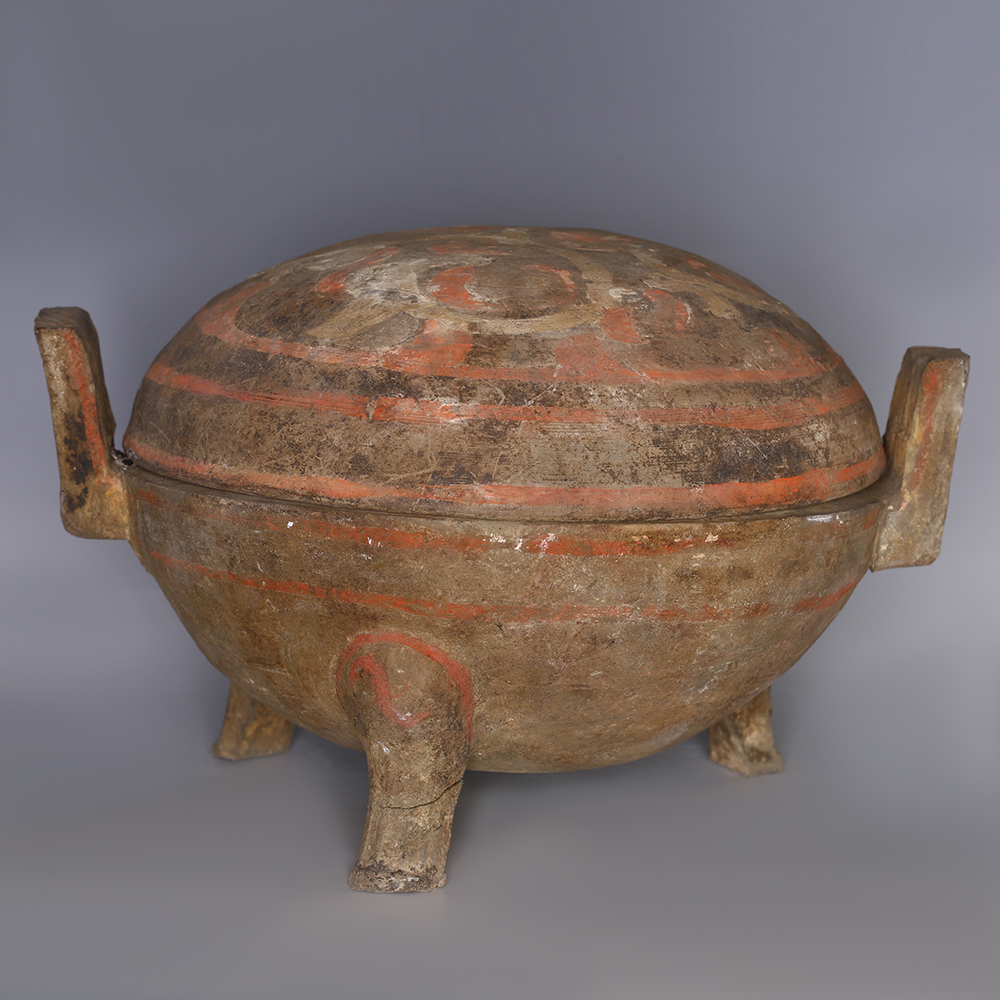 Western Han Painted Terracotta Tripod Western Han Painted Terracotta Tripod