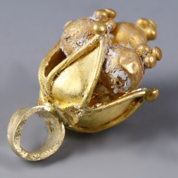 Ancient Greek Gold Pendant with Pomegranate-Shaped Beads