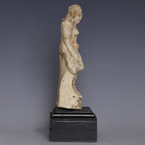 Greek Terracotta Statuette of Aphrodite Adjusting her Sandal