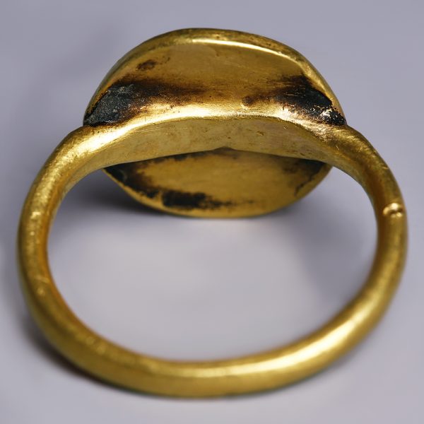 Byzantine Gold Ring with Mary and Jesus