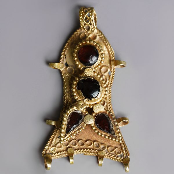 Byzantine Gold Pendant with Garnet