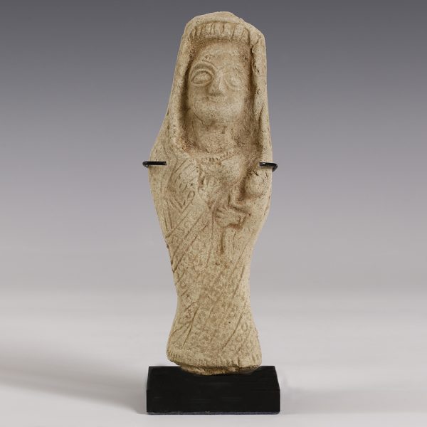 A Modelled Parthian Terracotta Kourotrophic Figurine