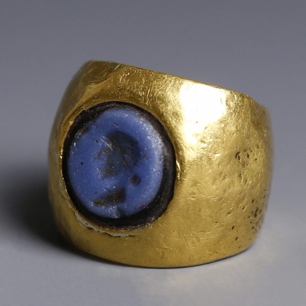 Roman Gold Ring with Intaglio