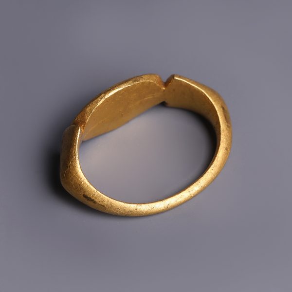 Roman Gold Ring with Eros Riding a Dolphin