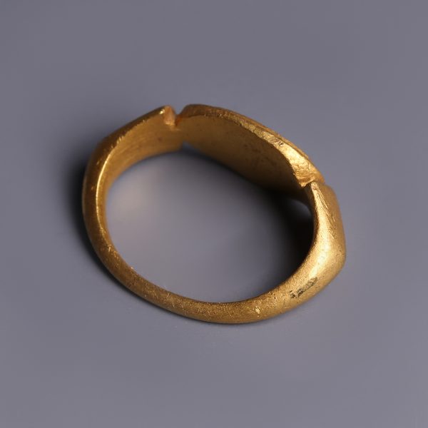 Roman Gold Ring with Eros Riding a Dolphin