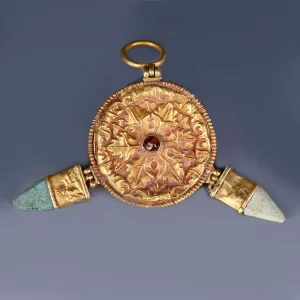 exceptional-thracian-repousse-gold-disc-1