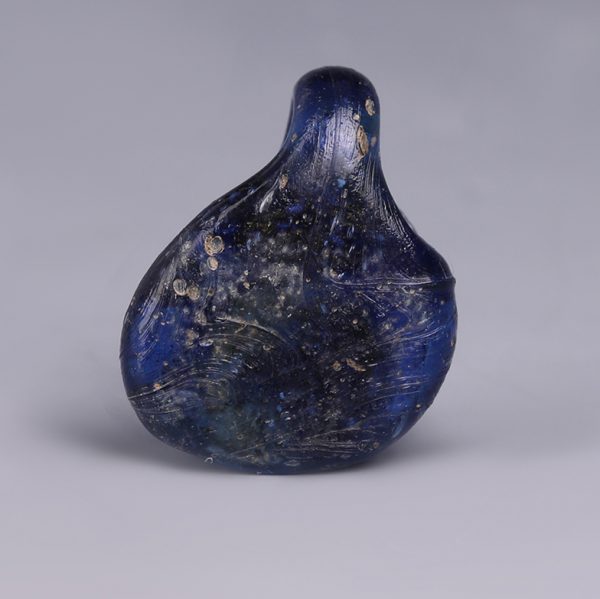 Late Roman Glass Pendant with Lion