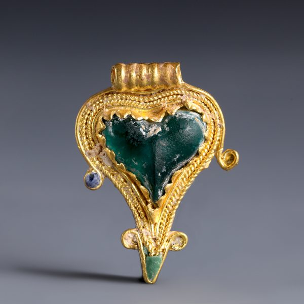 Ancient Roman Gold and Glass Pendant