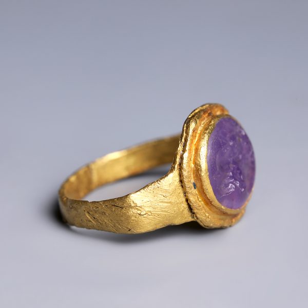 Ancient Roman Gold Ring with Amethyst Intaglio of a Gryllos