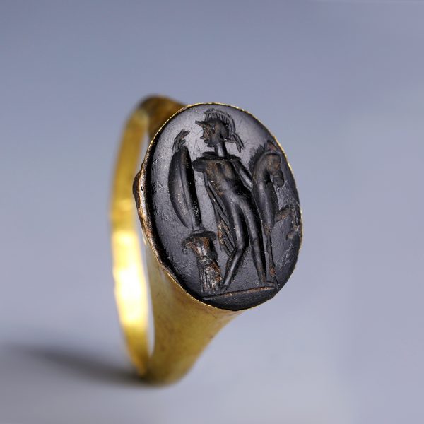 Ancient Roman Gold Ring with Black Calcedony Intaglio of Dioscuri
