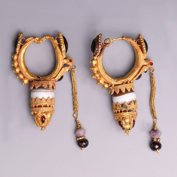Large Eastern Hellenistic Gold Earrings with Garnet and Agate