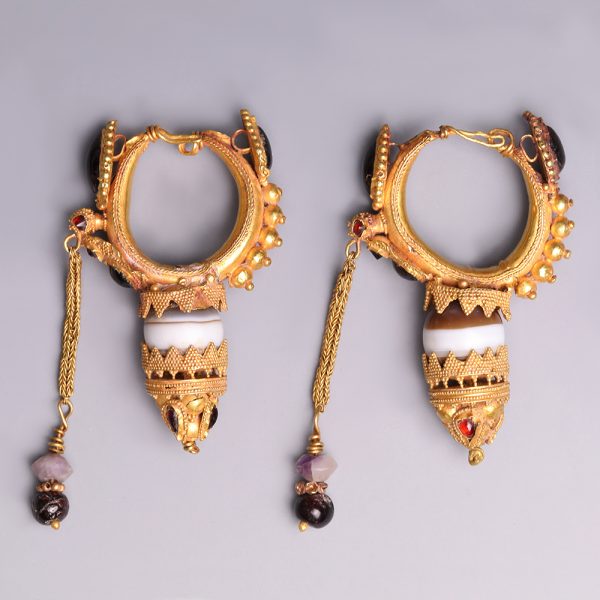 Large Eastern Hellenistic Gold Earrings with Garnet and Agate