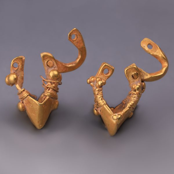 Pair of Parthian Gold Earrings