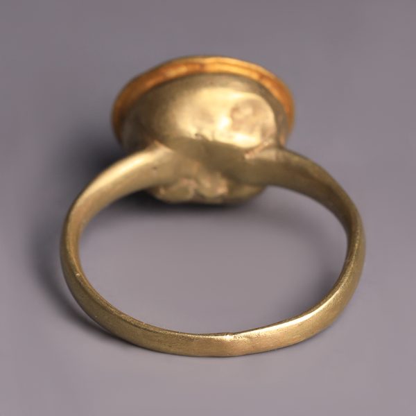 Roman Gold Ring with Amethyst Intaglio of Mercury
