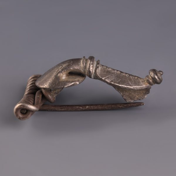Roman Silver Trumpet-headed Kräftig Profilierte Type Brooch