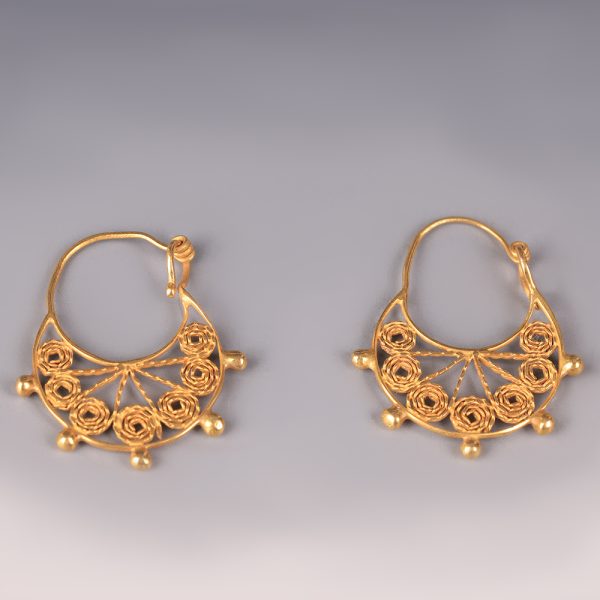 Byzantine Gold Earrings with Filigree Details