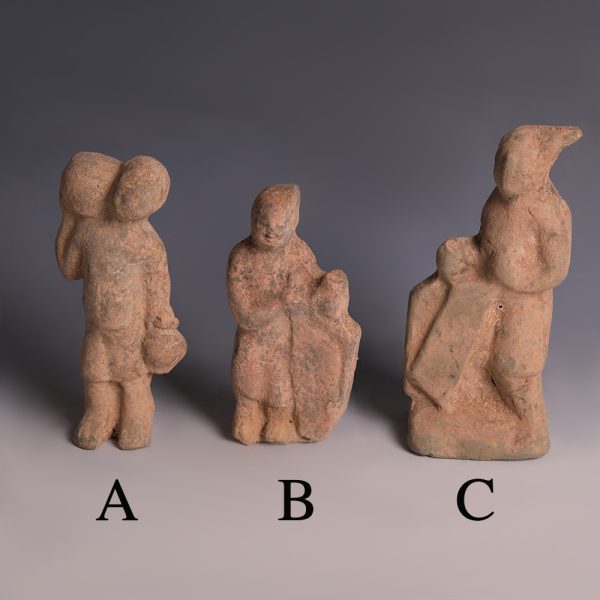 Selection of Han Dynasty Terracotta Statuettes