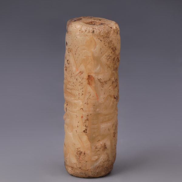 Mitanni Alabaster Cylinder Seal with a Tête-Bêche Design