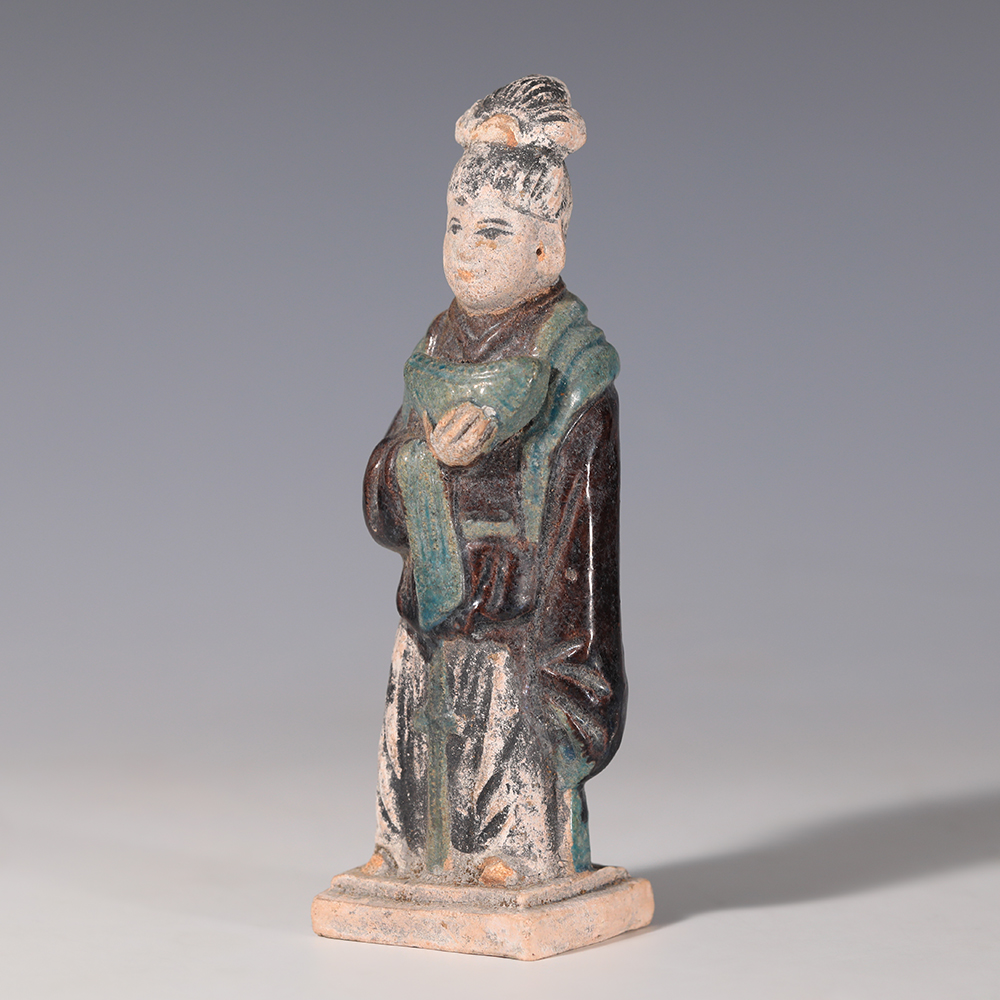 Chinese Ming Dynasty Terracotta Court Attendant Statuette Chinese Ming Dynasty Terracotta Court Attendant Statuette