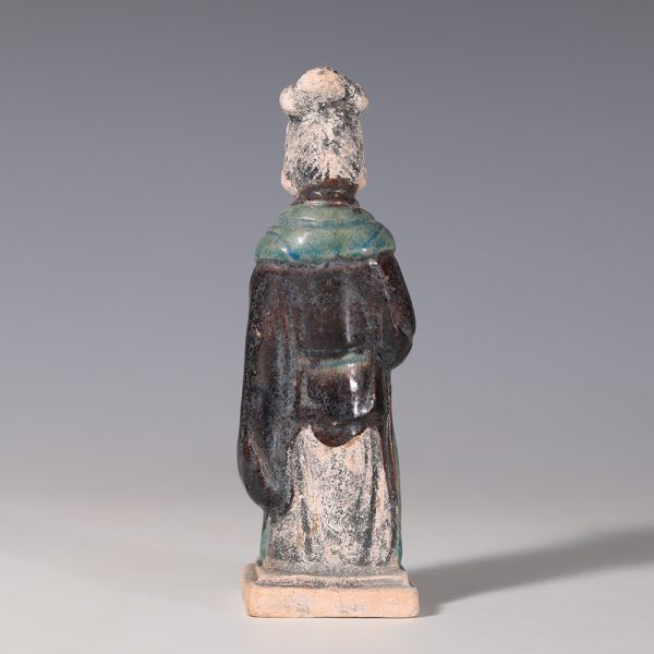 Chinese Ming Dynasty Terracotta Court Attendant Statuette