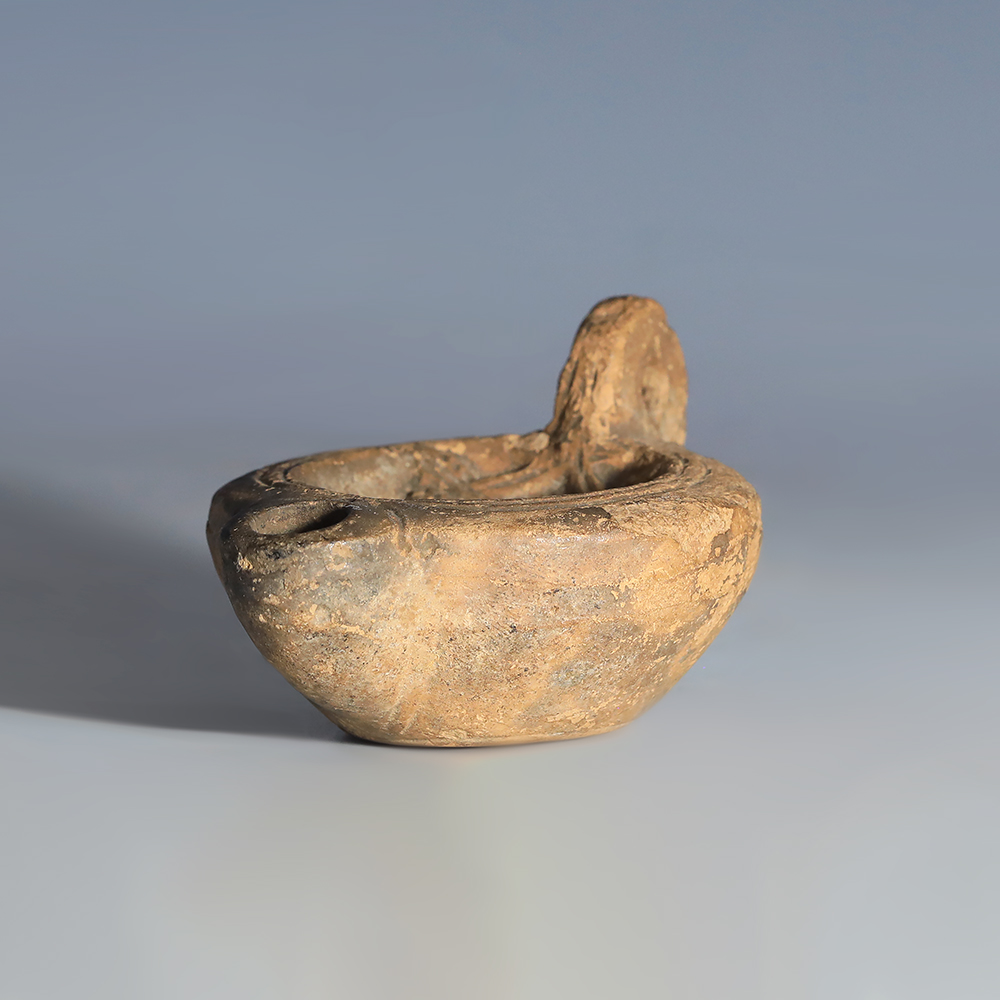 Roman Terracotta Oil Lamp with Temple Architecture Roman Terracotta Oil Lamp with Temple Architecture