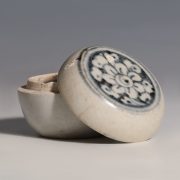 Hoi An Shipwreck Blue and White Flower Box